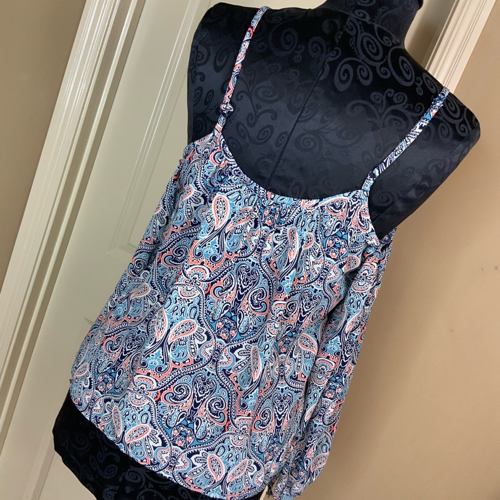 Cupcakes and Cashmere Top Cold Shoulder #L1 - Picture 4 of 5